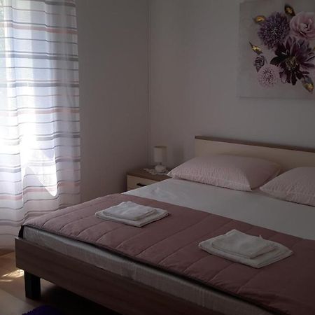 Mini Apartment Petra - Rooms Purple & Green With Kitchen And Garden Dubrovník Exteriér fotografie